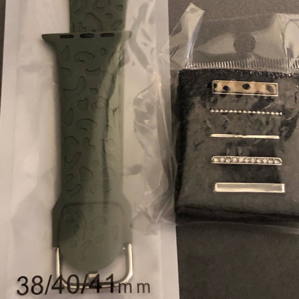 Cheetah Engraved Silicon bands Apple Watch Army Green with Charms